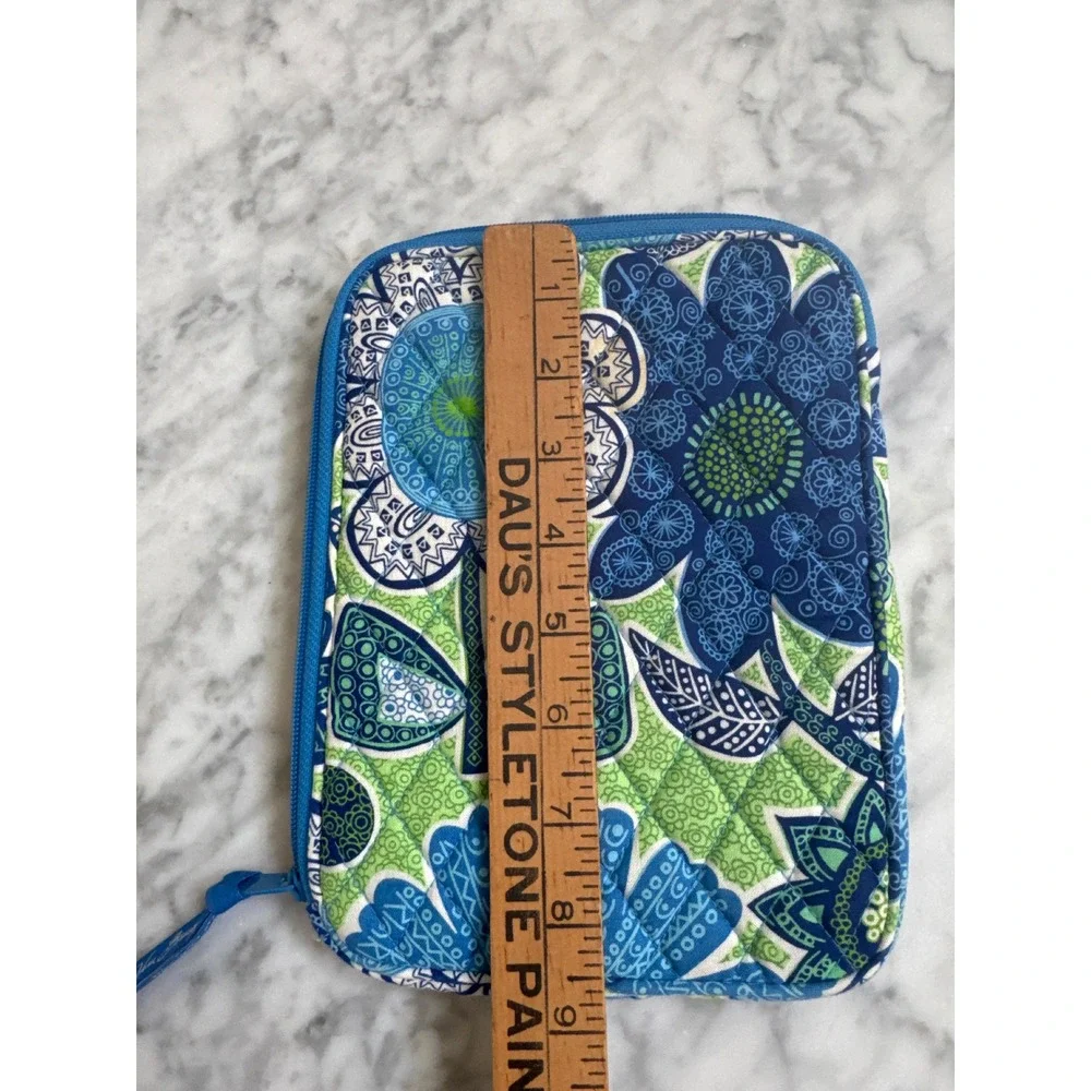 Vera Bradley Blue Bayou Quilted Floral Tech Sleeve Tablet Case Padded Blue Green